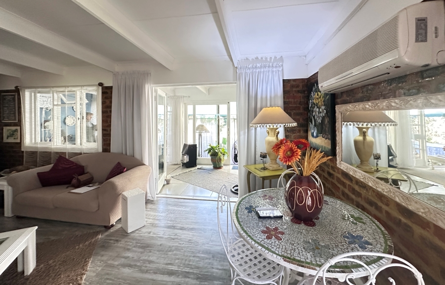 2 Bedroom Property for Sale in Stilbaai Oos Western Cape